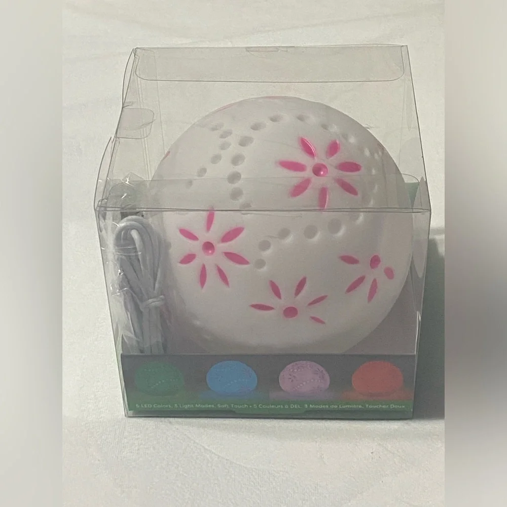 Ashland 5.5” Color Changing Round Floral Novelty Tap Lamp